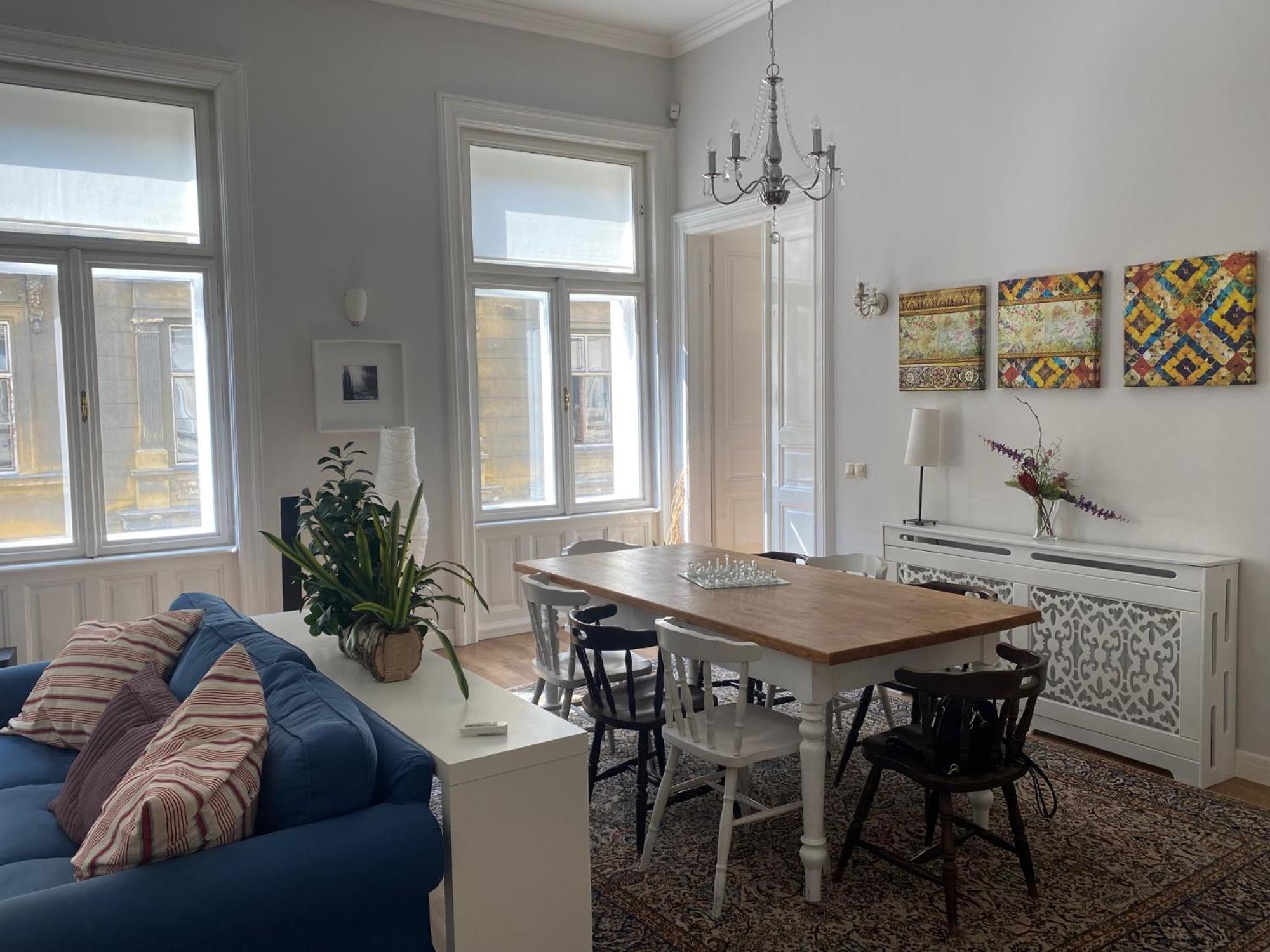 Urban Haven - 3 Beds, 3 Baths, Free Parking, Near Central Market ブダペスト エクステリア 写真